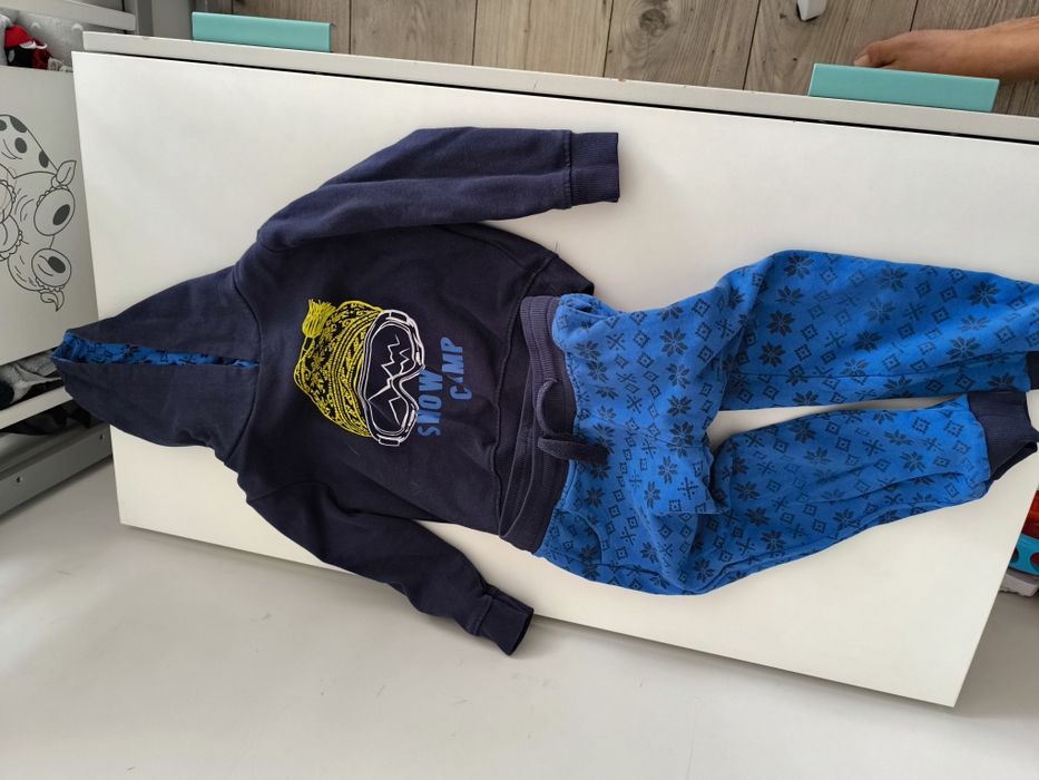 Dres chłopięcy rozmiar 98/104