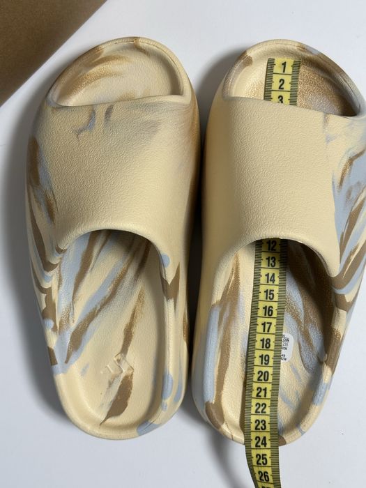 Шльопанці Adidas Yeezy Slide розмір 36, устілка 22.5см.