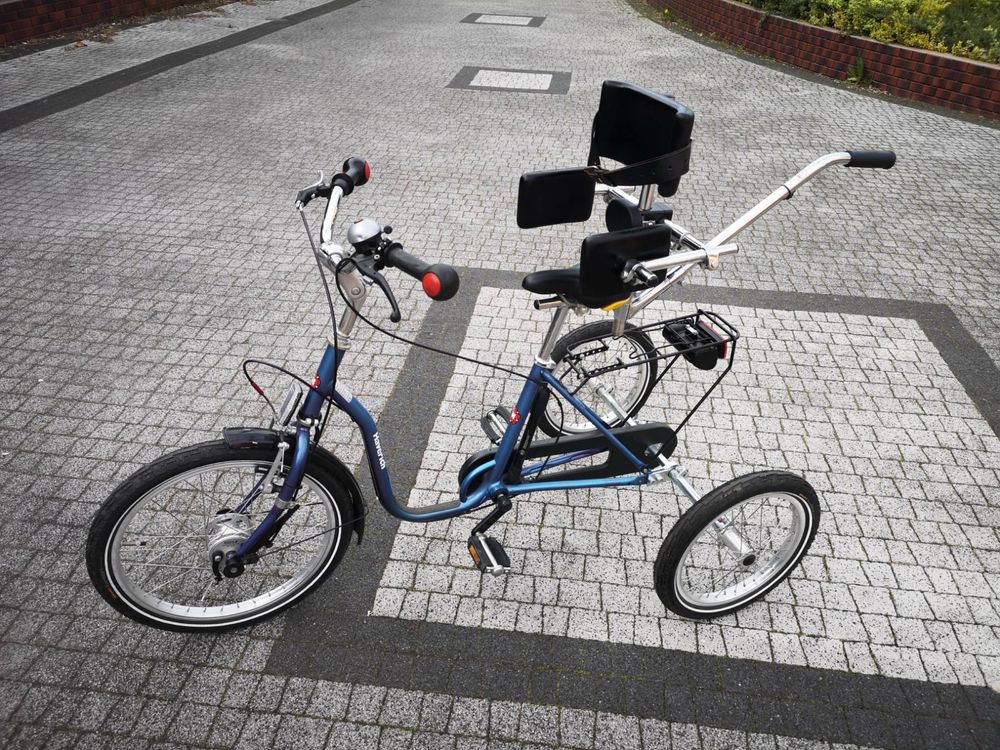 Велосипед для діток з ДЦП