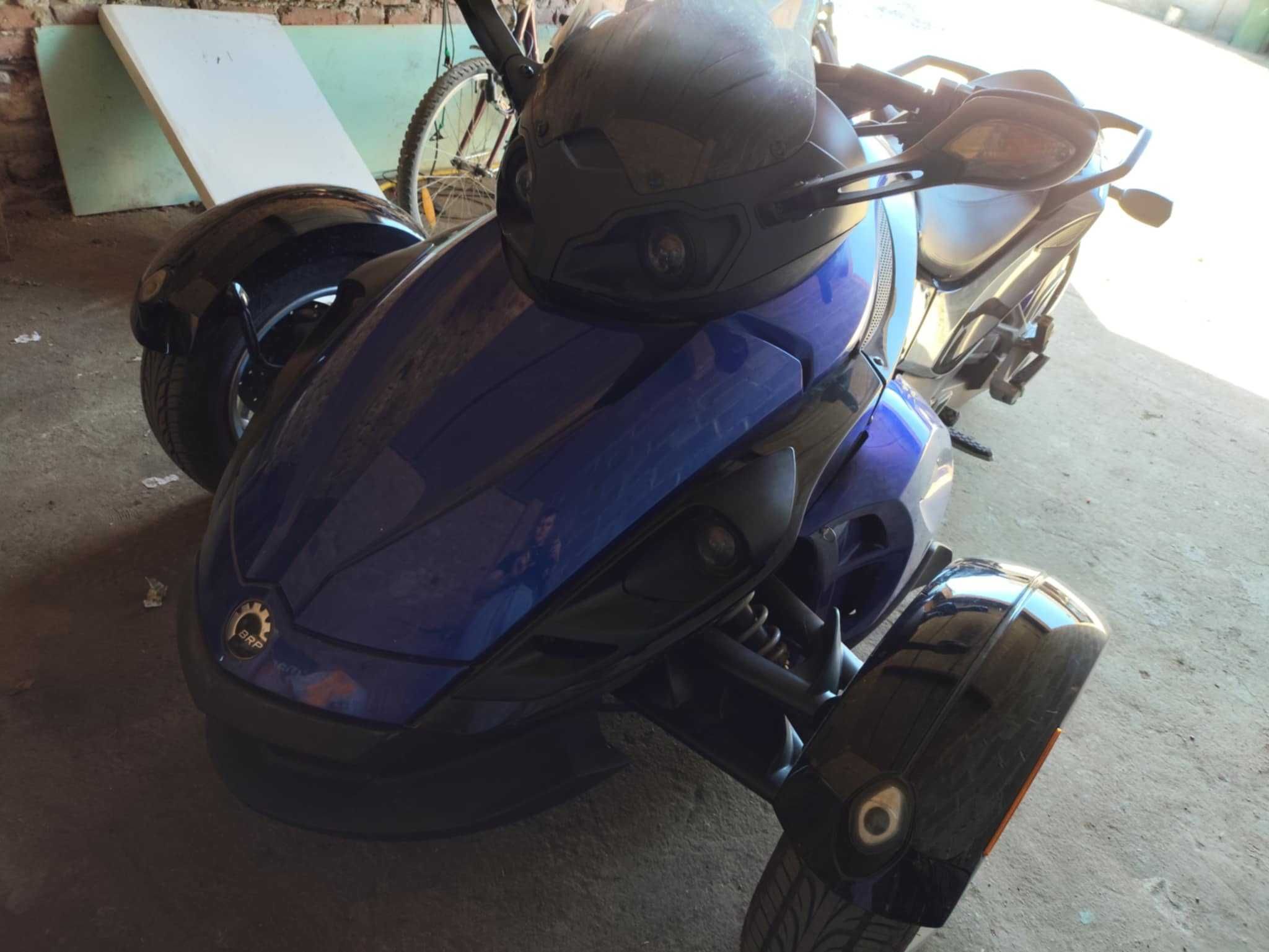 Can am spyder 990