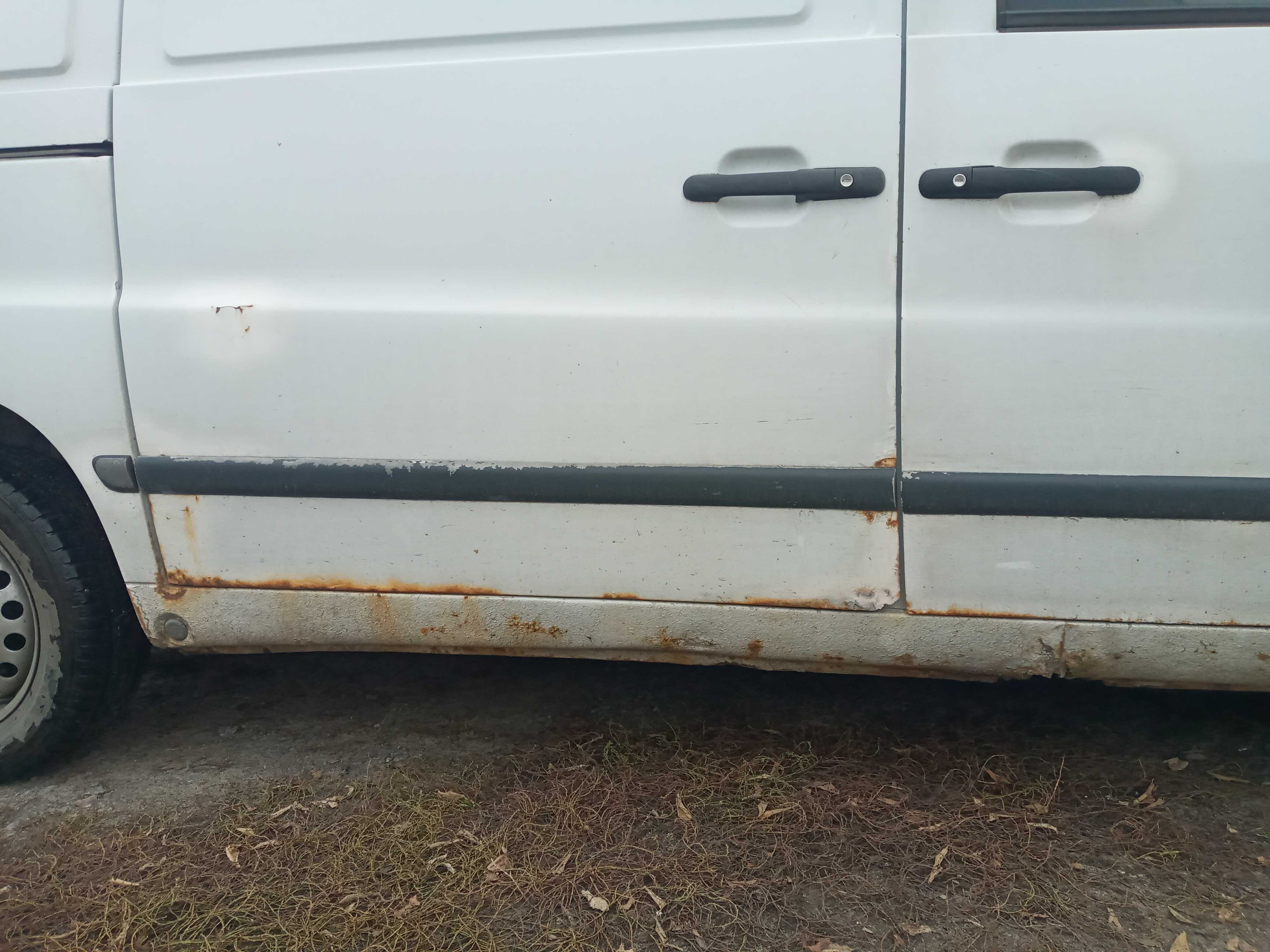 Mercedes Vito 1999 рік. 2.2 CDI.