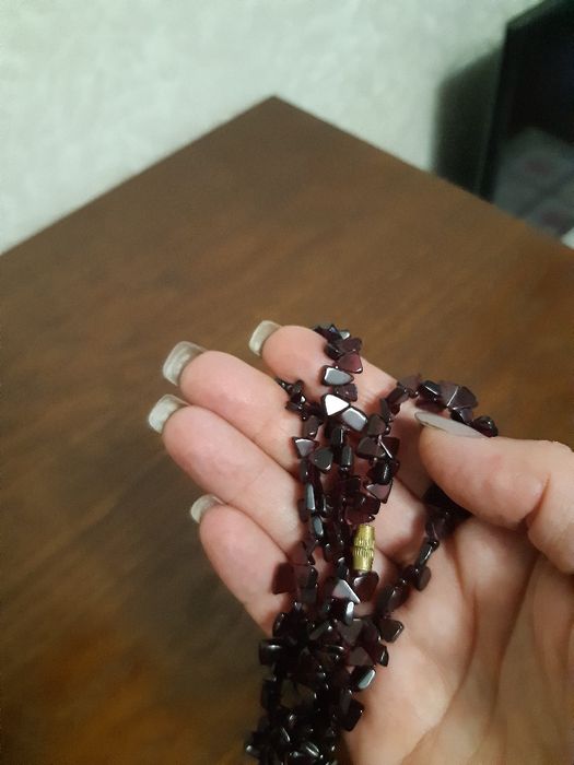 Бусы ж., кам.гранат