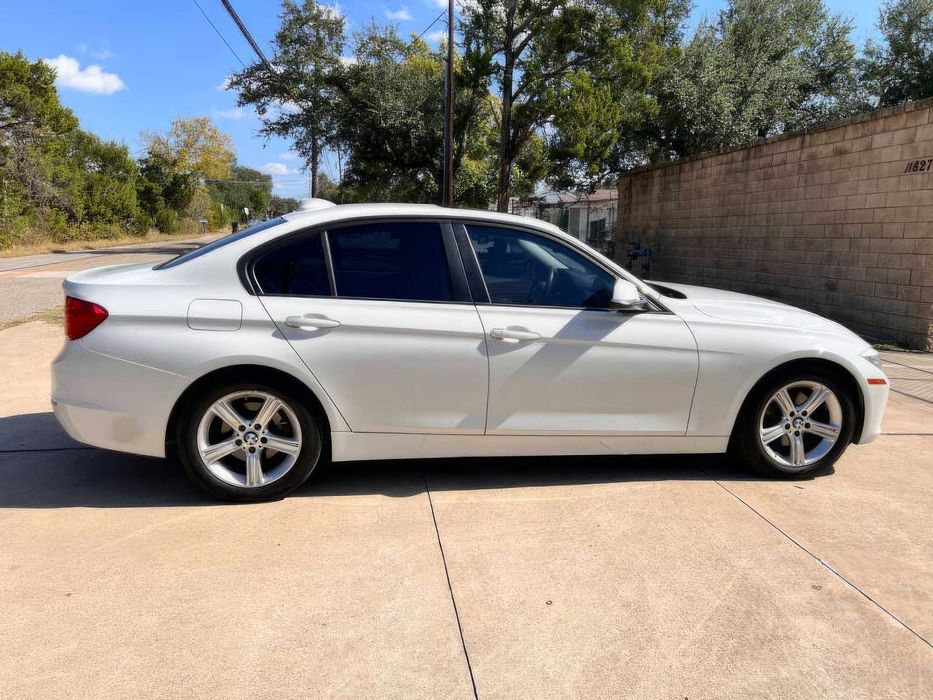 BMW 3 Series 328i      2014