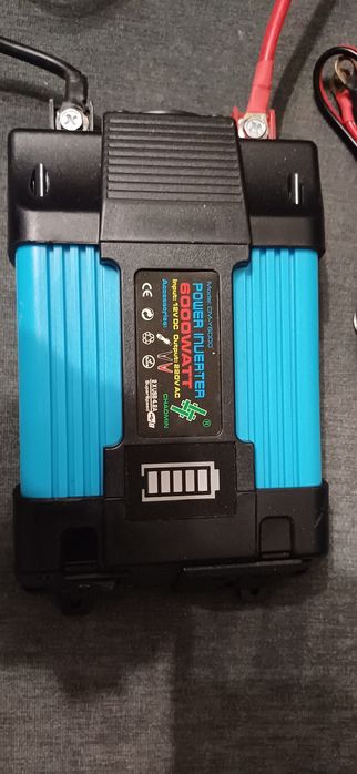 Інвертор живлення 6000 watt перетворює низьку напругу 12В постійного с