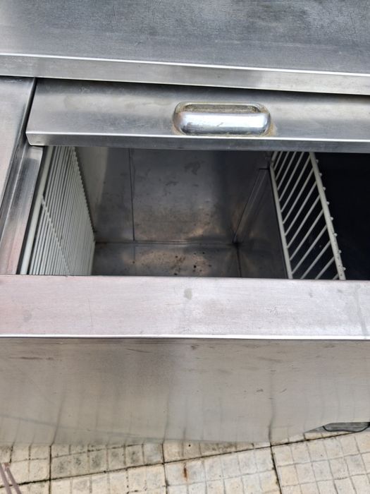 Balcão frigorífico a funcionar normalmente