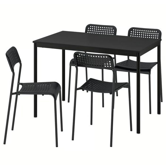 Mesa com 4 cadeiras