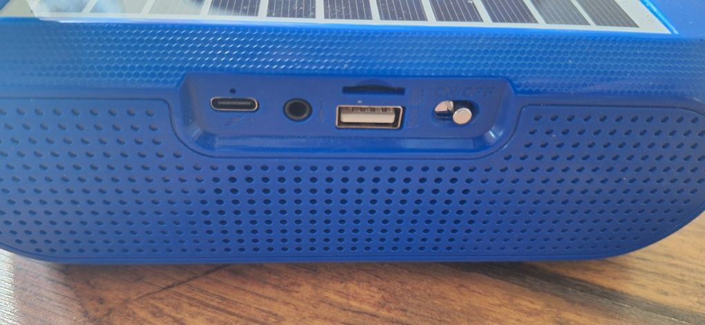 Głośnik Bluetooth z radiem