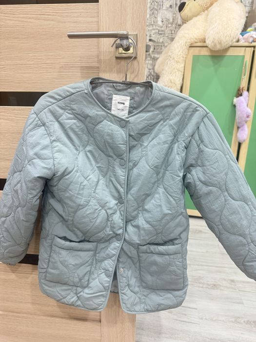 Курточка на дівчинку