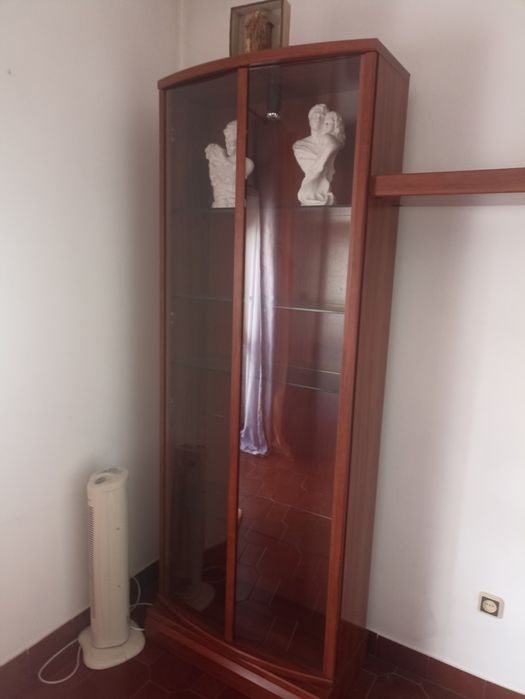 Móvel de sala em madeira
