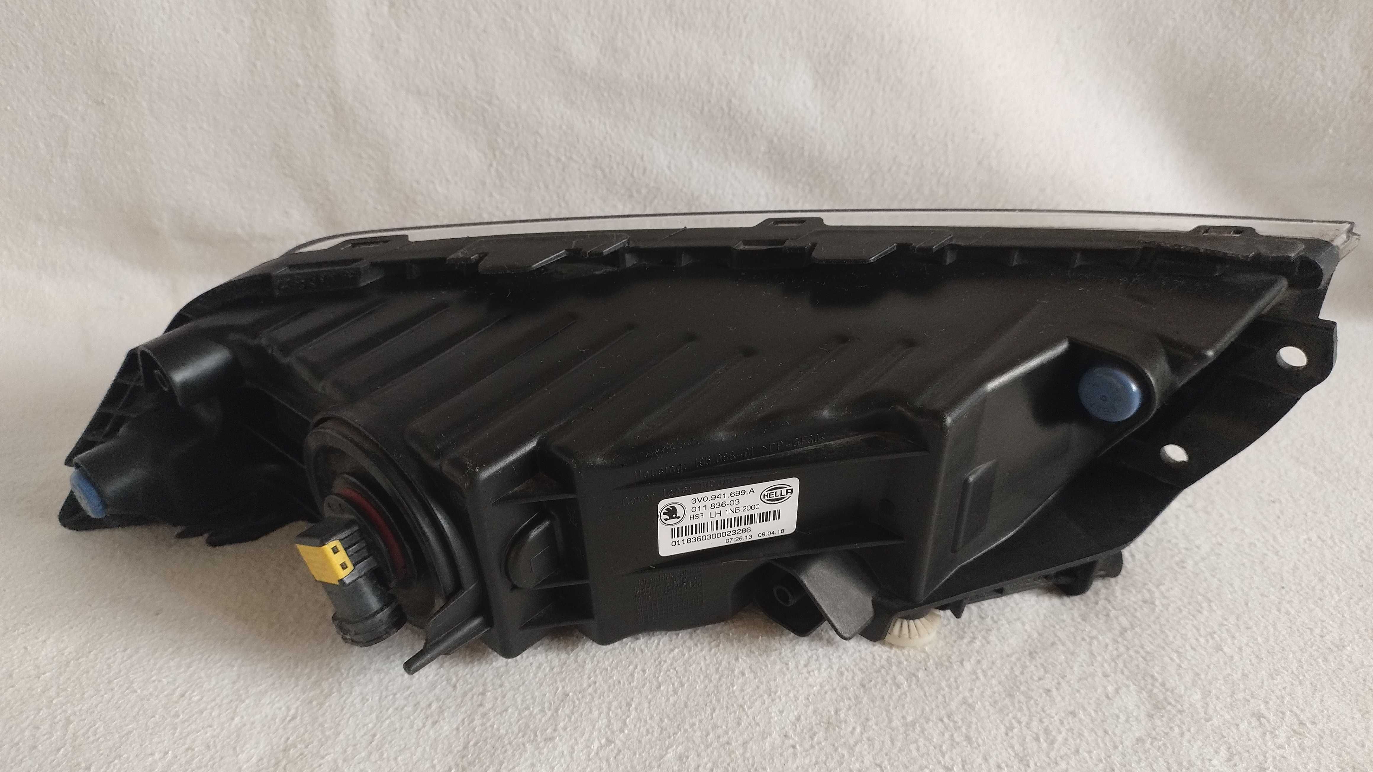 Lampa Przeciwmgielna Halogen Lewy Skoda Superb III 3