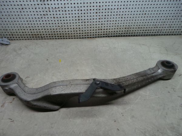 Braço de suspensão trás direito NISSAN Qashqai/Qashqai+2 I (J10, JJ10)