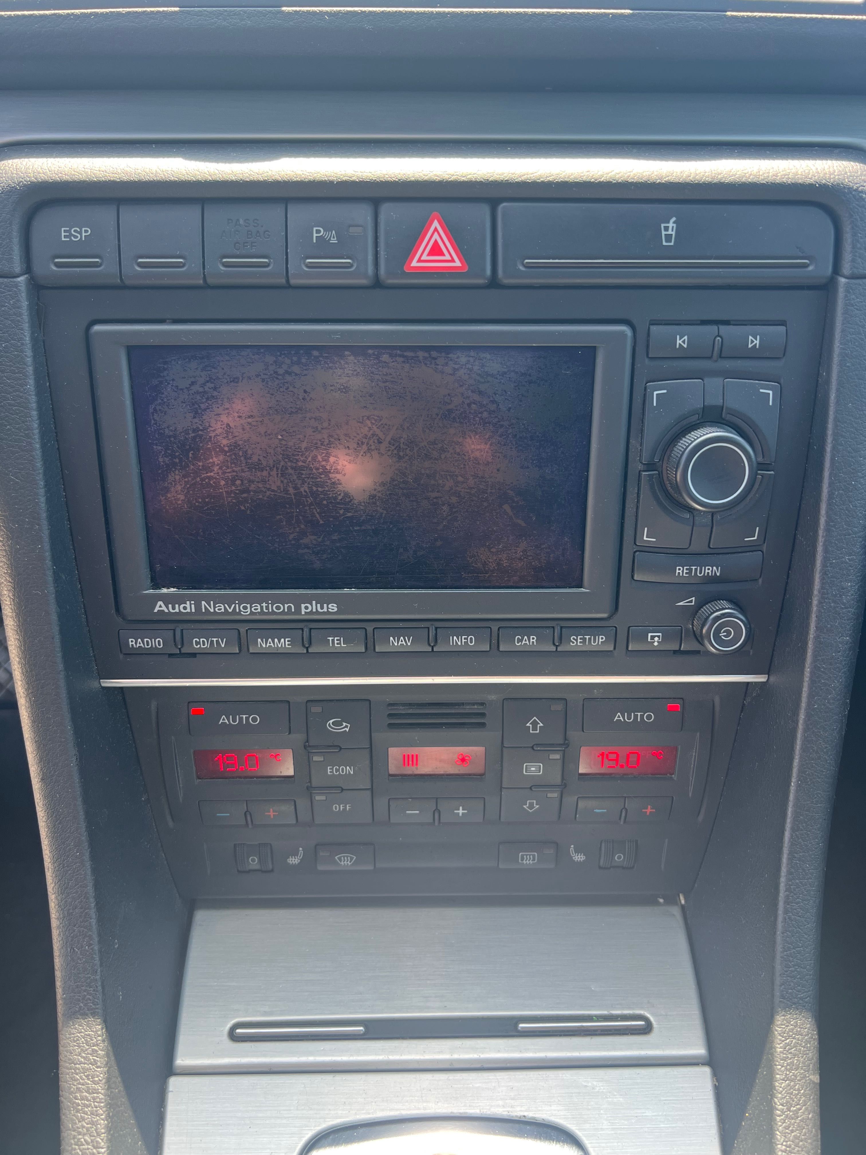 Audi a4 b7 v6-3.2fsi 2006р