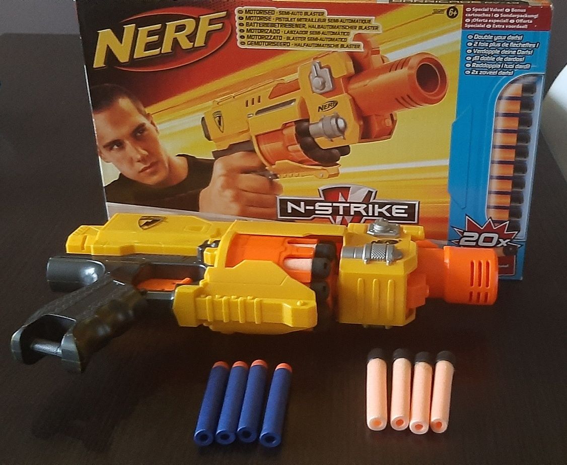 Nerf N-Strike wyrzutnia Barricade RV-10