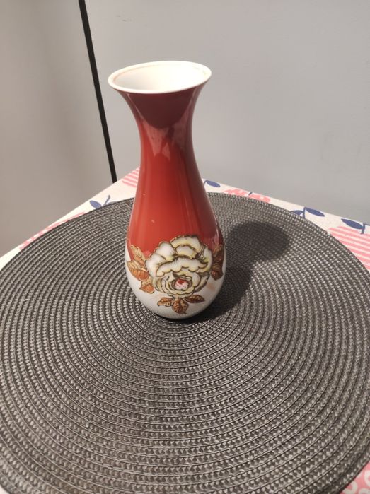 Porcelanowy wazon motyw róży Schabu Bach