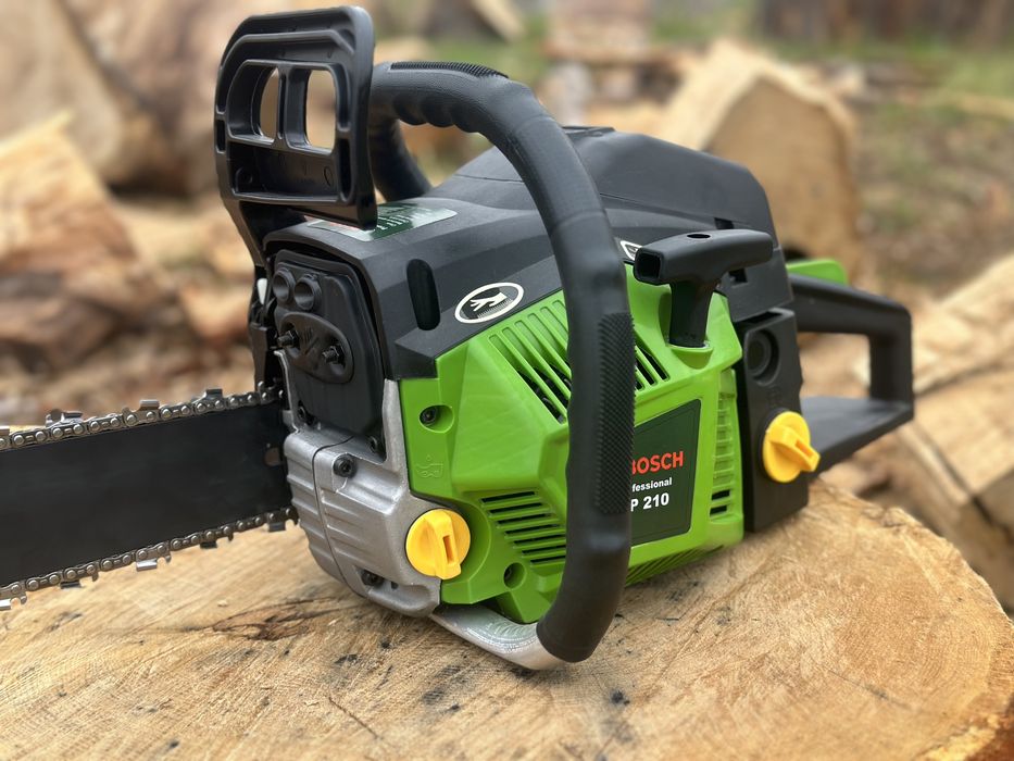 Бензопила Bosch Bp 210 (6.3кВт 40см та 45 см шина 2 цепи) + масло 1л