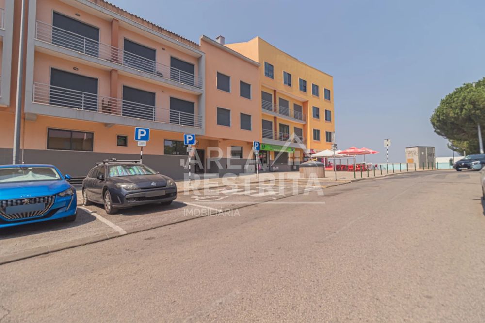 Apartamento T3 duplex em Santa Marta do Pinhal,
