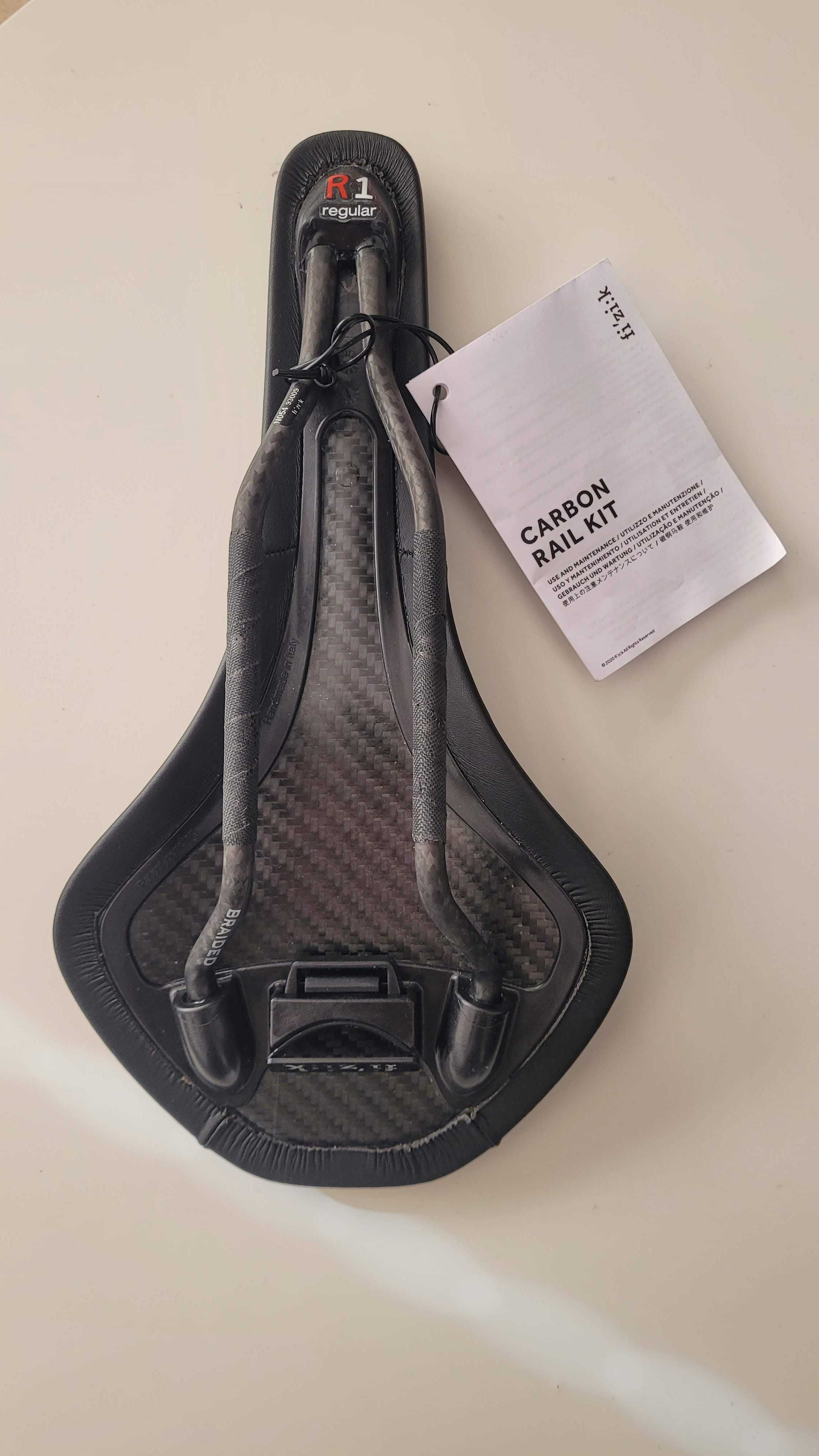 Siodełko Fizik Antares R1 Regular 141mm x 275mm Karbon
