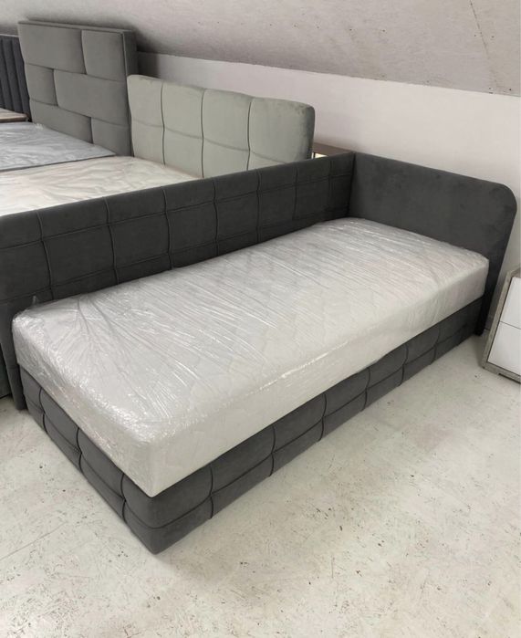 Дитяче ліжко з матрацом у велюрі односпальне тапчан