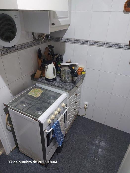 Arrendo moradia de familia no Bairro da madre de Deus