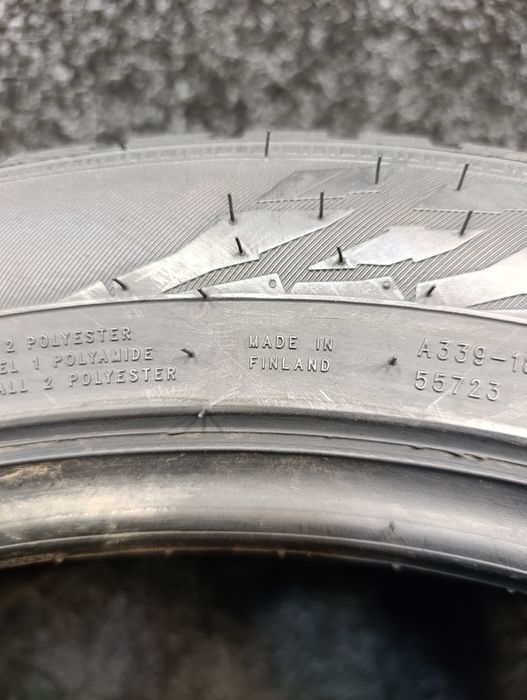 Шини 245/45R18 Nokian WR Snowproof