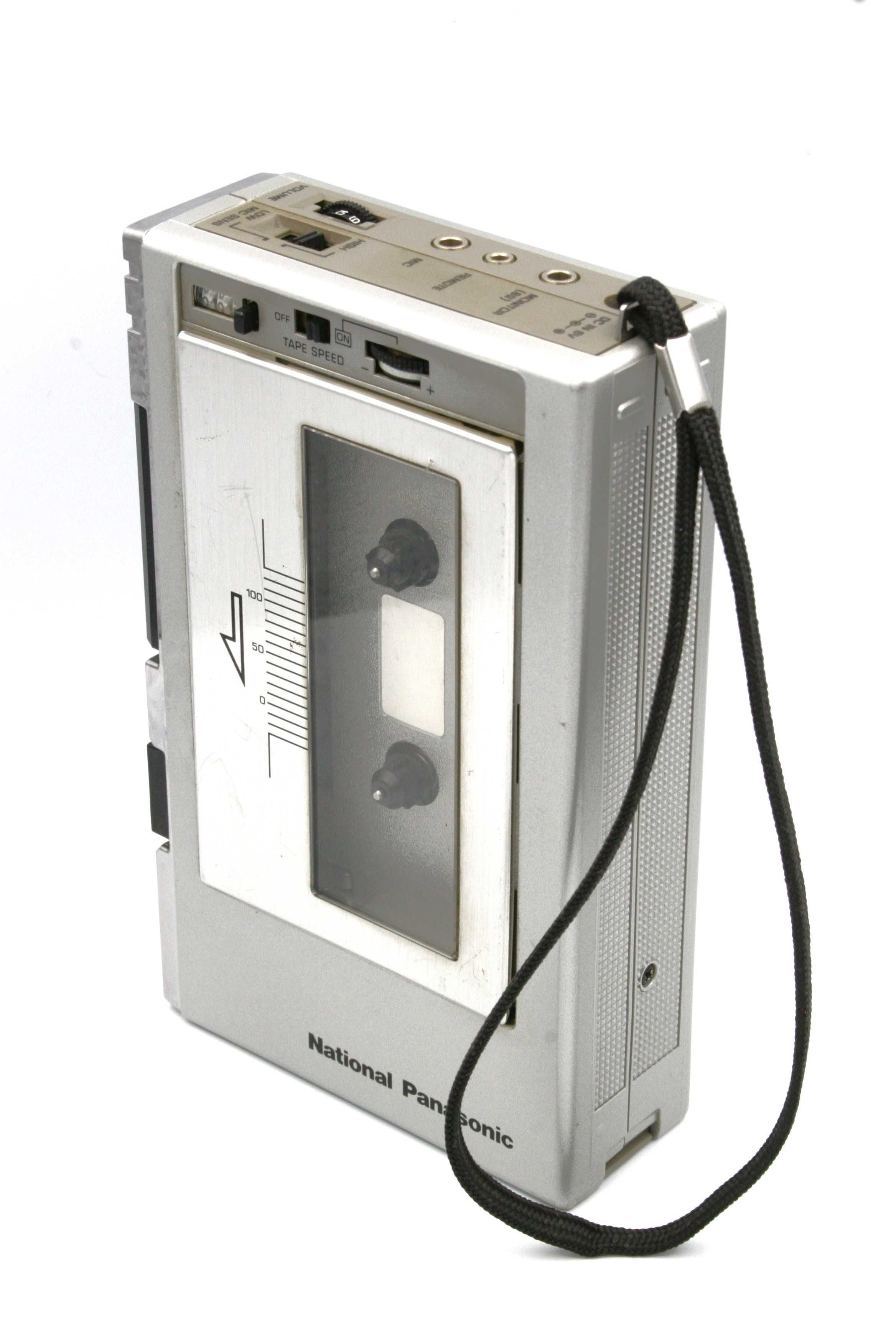 Magnetofon przenośny National Panasonic No. RQ-337