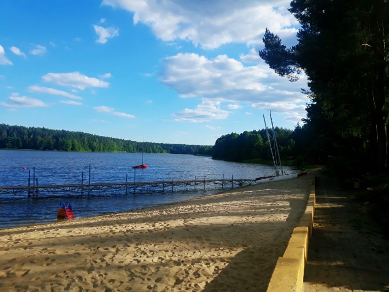 Domki nad samym jeziorem, plaża, sprzęt wodny.Ceny od 170zł!
