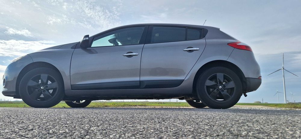 Renault Megane III 1.6 16V hatchback