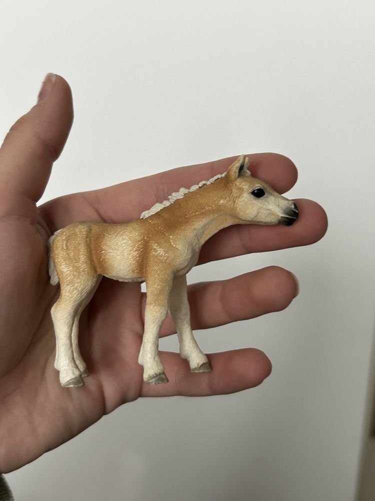 Figurki koni schleich klacz i źrebak