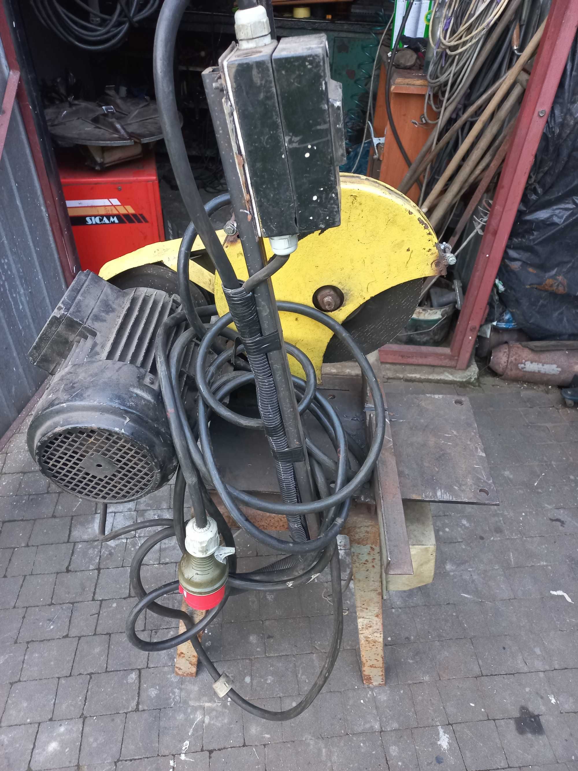 Sprzedam gumówkę do cięcia metalu