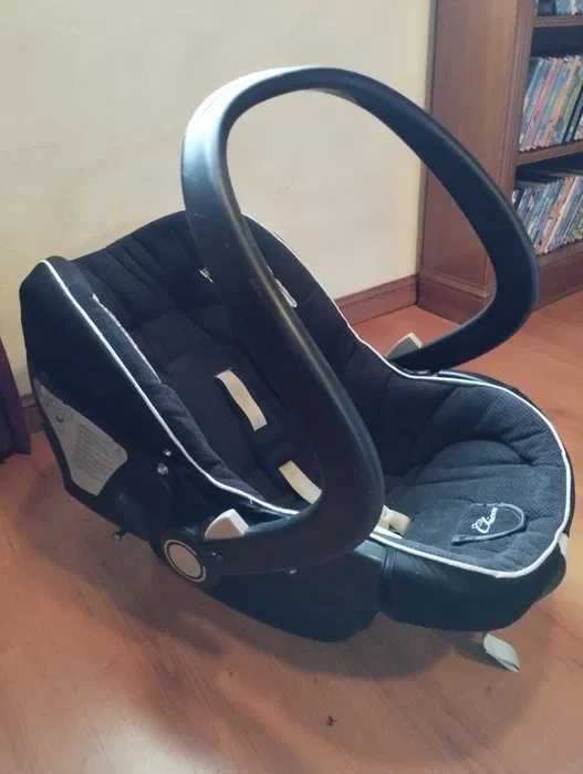 Trio da Chico (carrinho com cadeira, ovo, alcofa e base para carro)