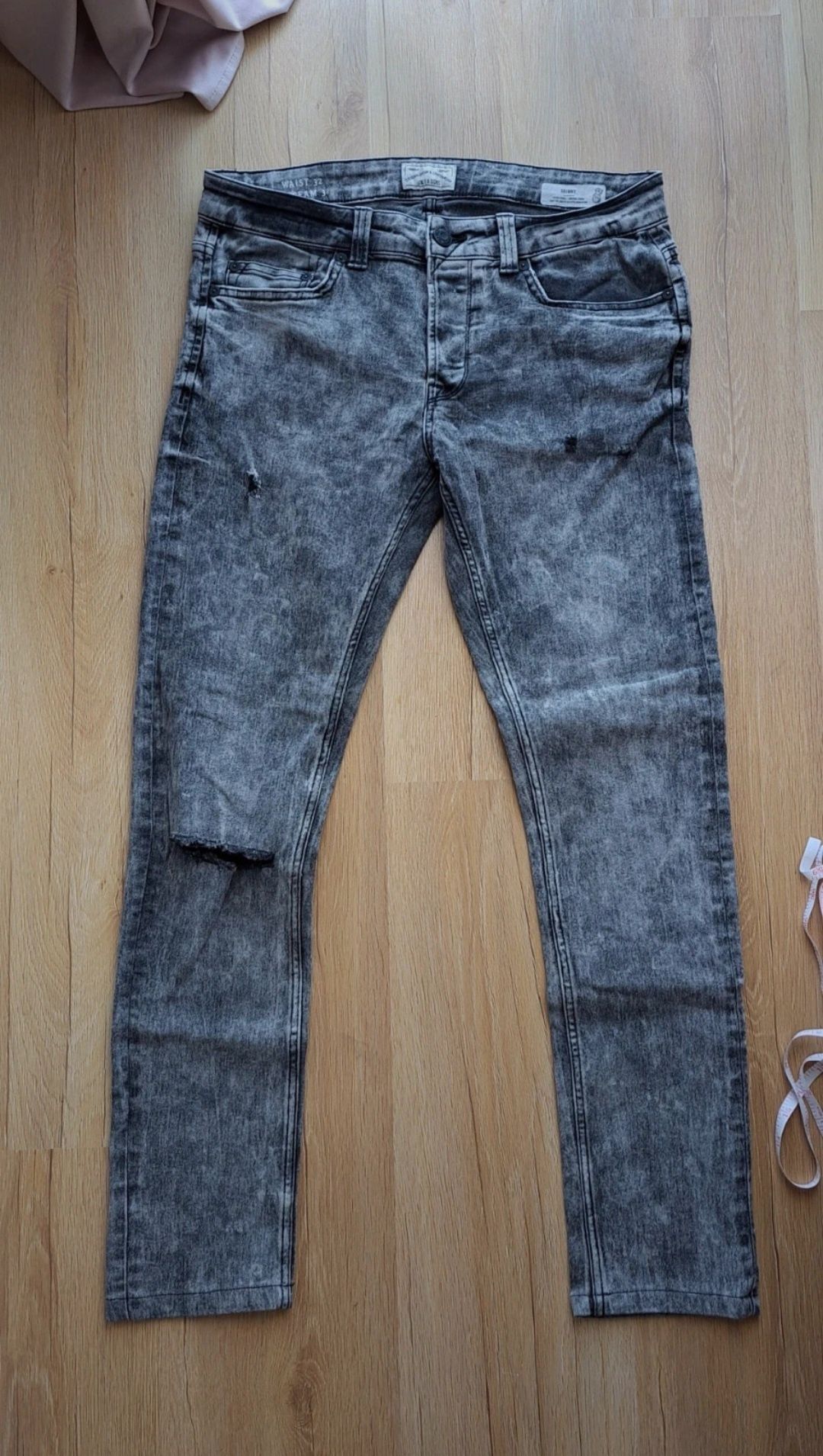 Jeansowe spodnie męskie z przetarciami Only&Sons rozm. W32/L34