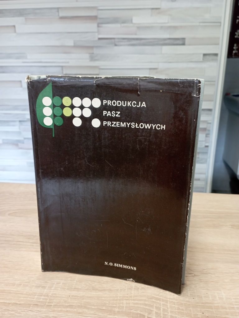 Produkcja pasz przemysłowych, Simmons, 1968