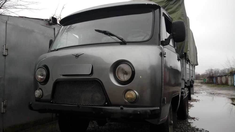 автомобіль уаз 452 груз