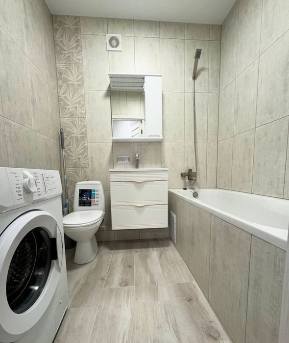 Здається 2 кімнатна новобудова Перша здача