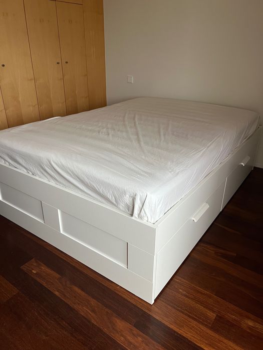 Cama ikea brimnes 140x200cm com estrado