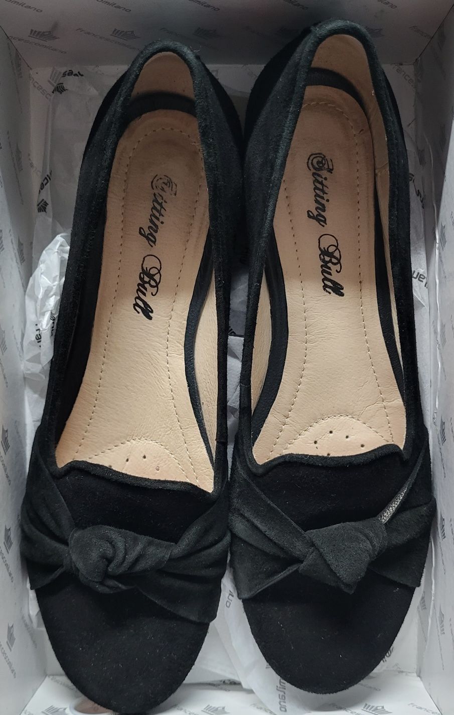 Sabrinas de cor preto