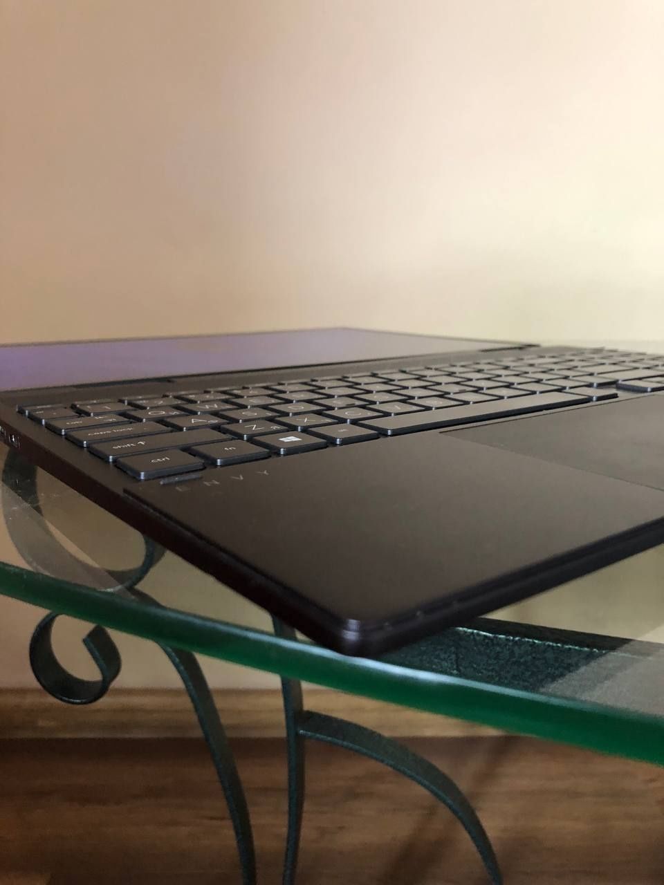 Сенсорний ноутбук HP x360 трансформер в планшет 
Екра