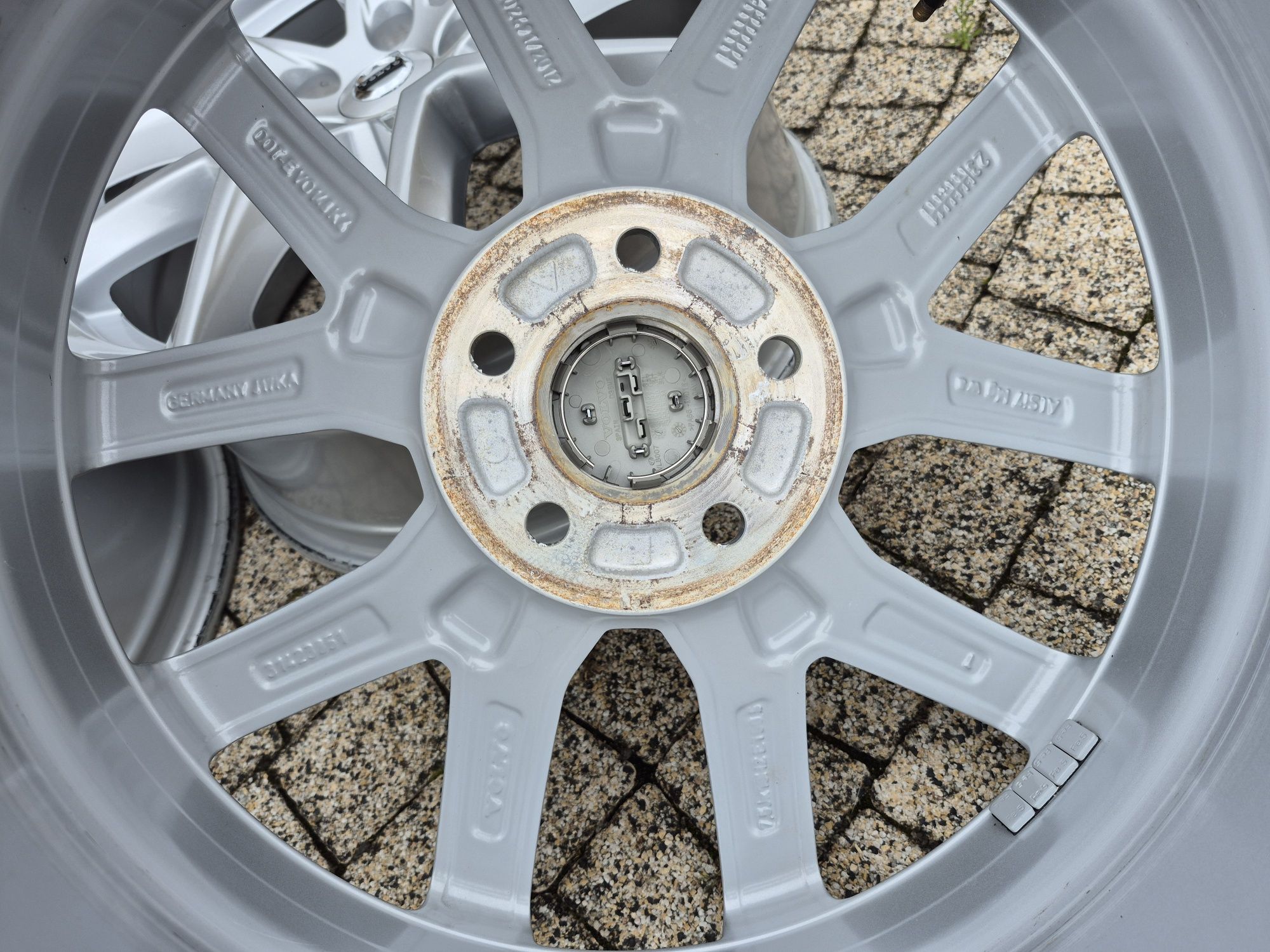 Felgi Alu Oryg VOLVO XC60 V40 XC40 S60 V60 V50 5x108 18 Cali 7.5J FORD