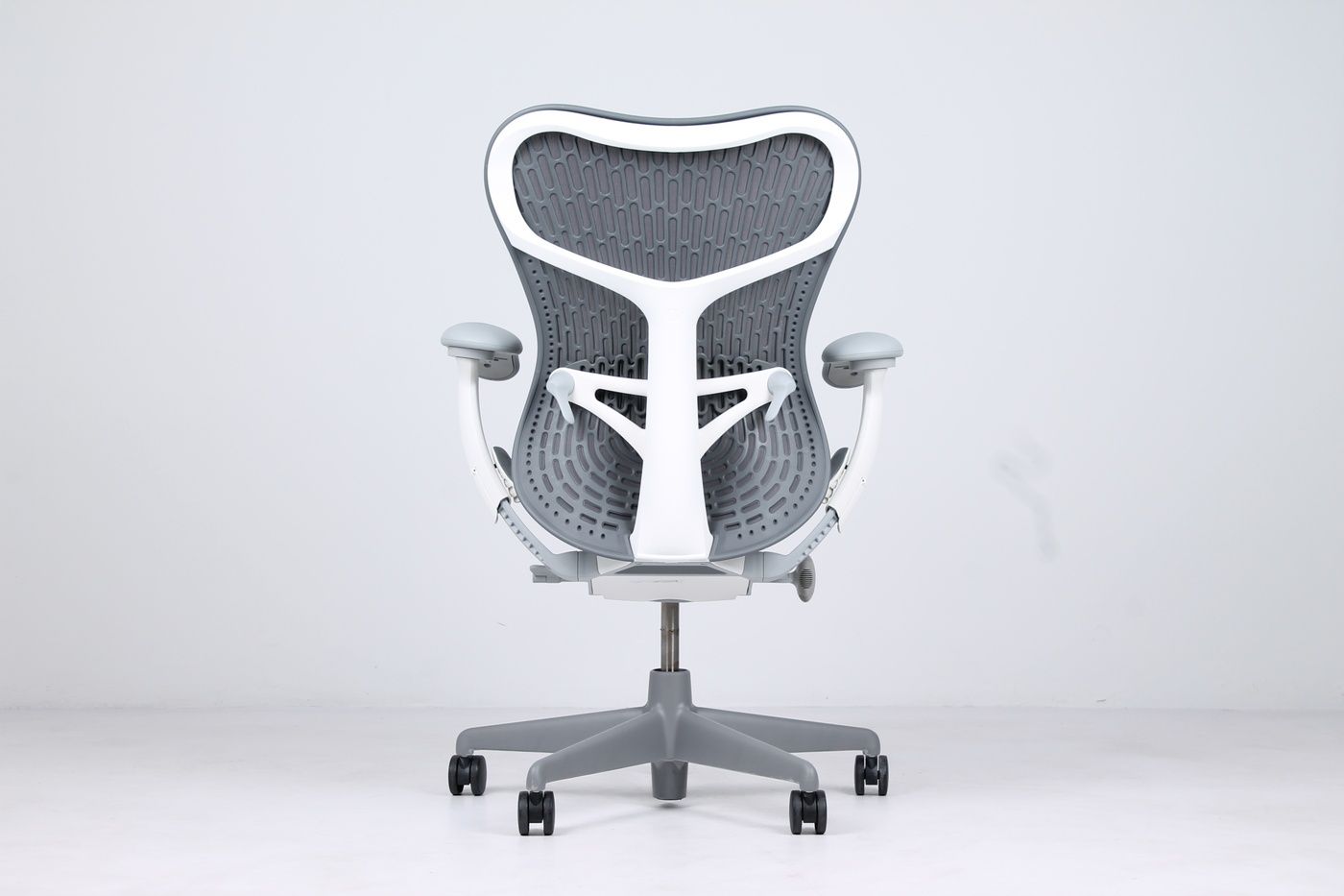 Cadeira Mirra 2 da Herman Miller