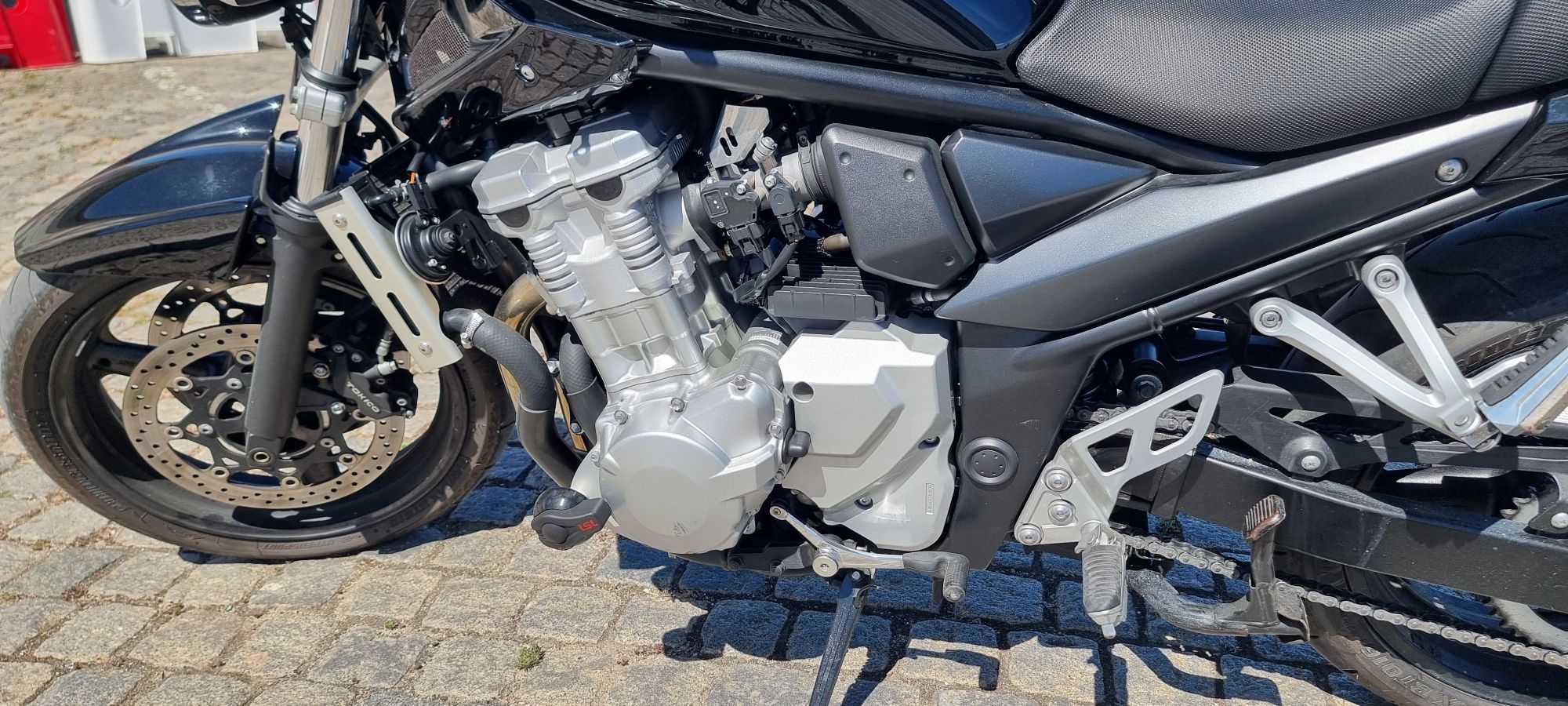 Suzuki Bandit 656