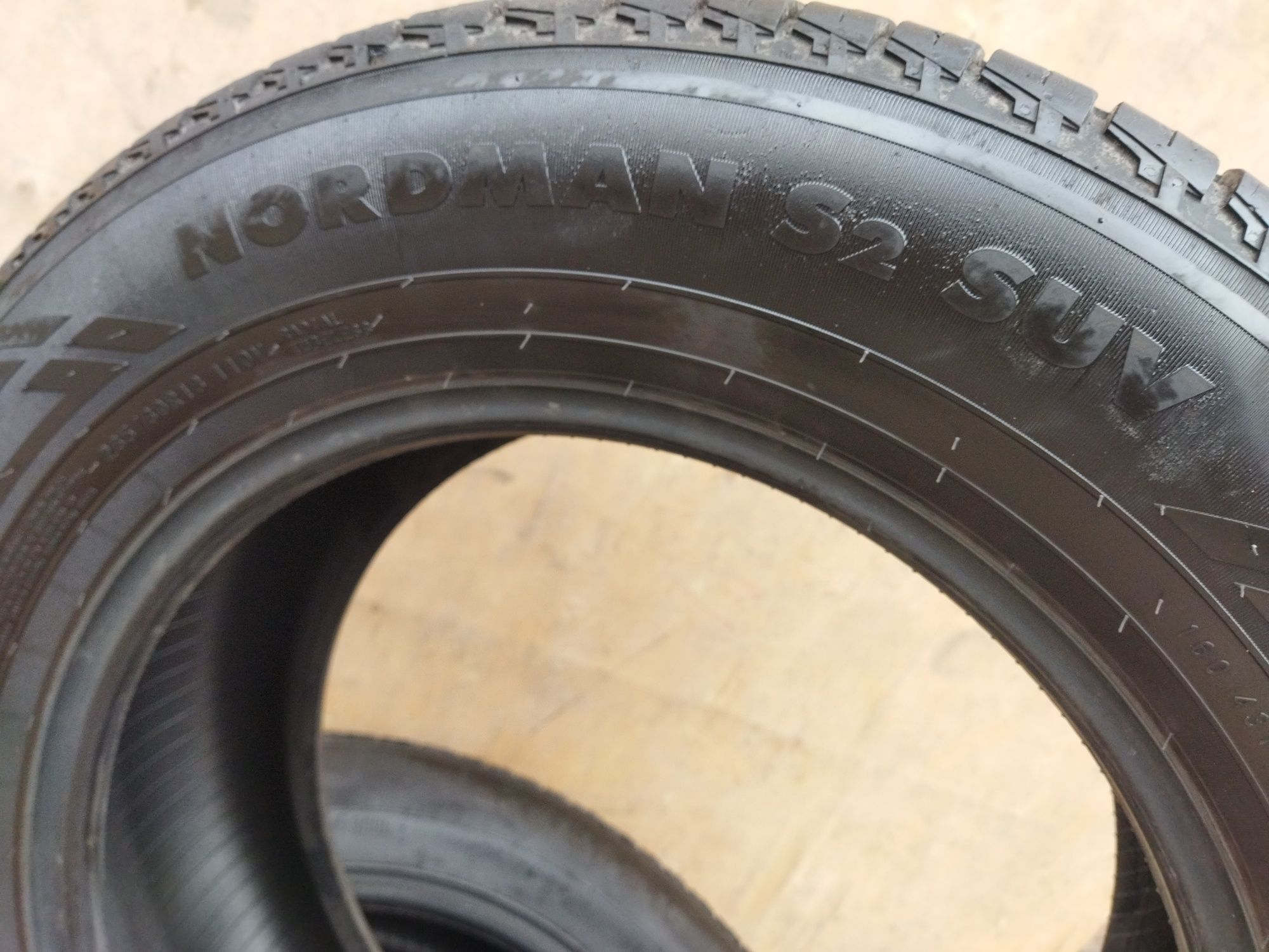 Шини Nokian 265/60 R18 літо