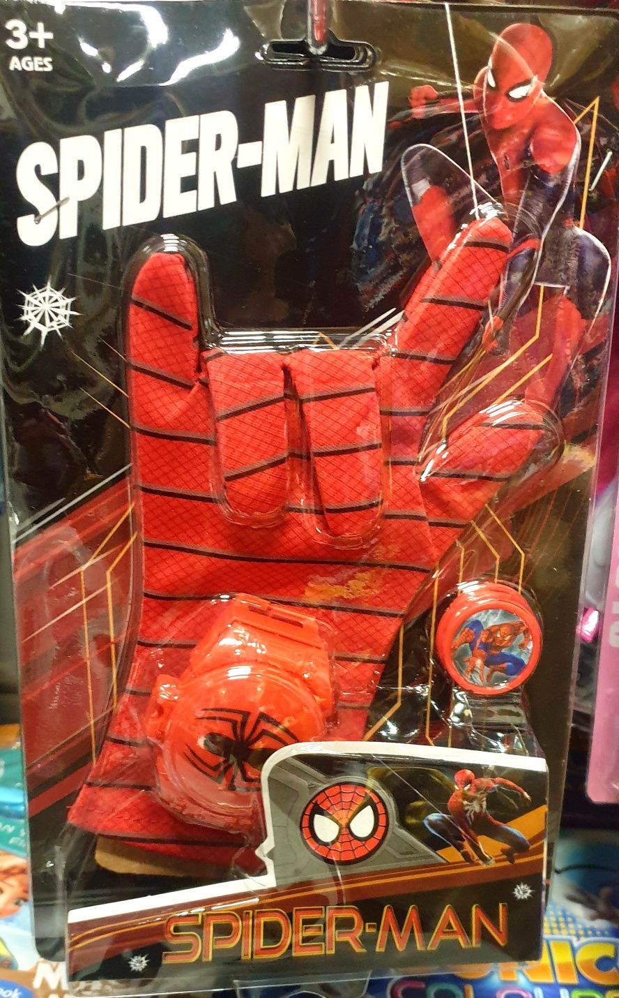 Hit. Zestaw akcesorii Spider-Man rękawica z wyrzutnią