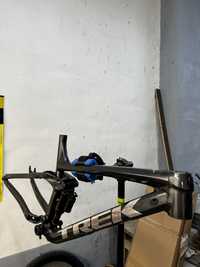 Rama trek remedy 8 2021 L + rochshox super deluxe select+