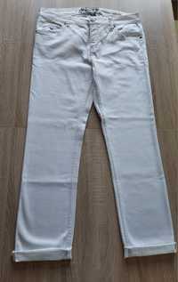 Długie spodnie białe