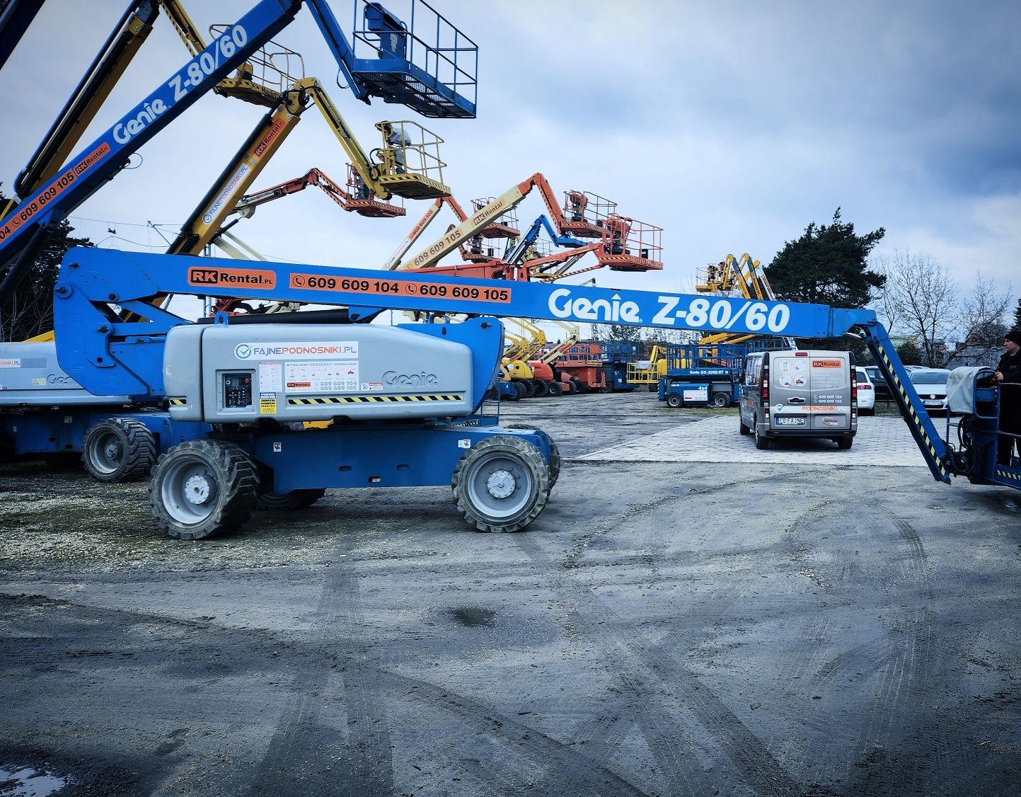 Podnośnik   teleskopowy przegubowy koszowy wynajem zwyżka  4x4  Toruń