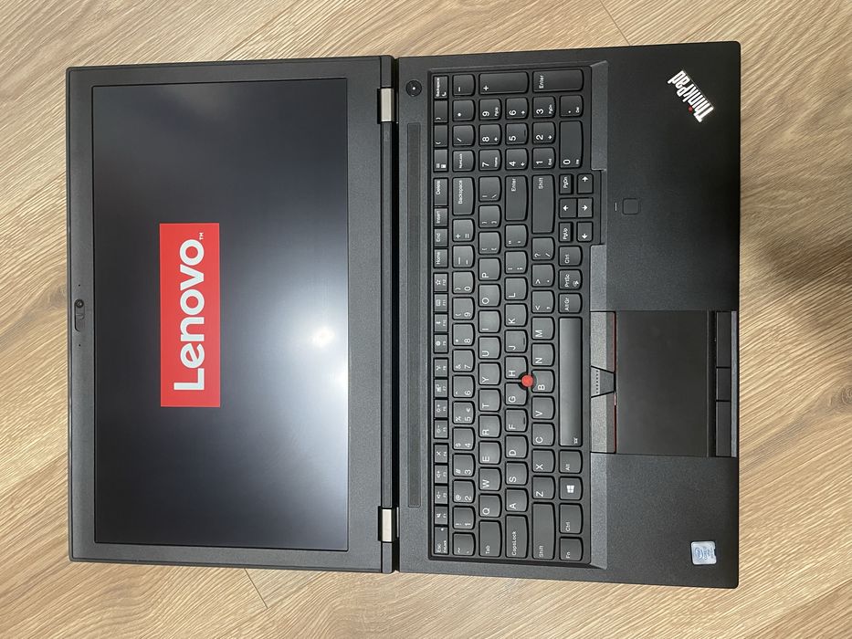 Lenovo Thinkpad P52 i7-8850H 32/256 NVIDIA Quadro P1000 + zasilacz