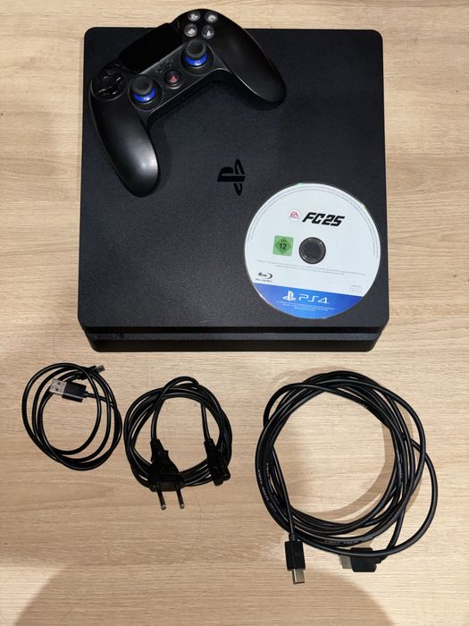 PS4 Slim COMO NOVA + FIFA 25 + Comando NPlay – Oportunidade 200€