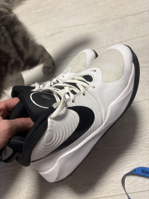 Кросівки демісезонні Nike TEAHUSTLE