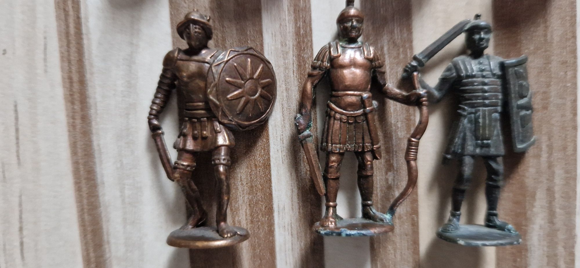Rzymianie figurki metalowe z kinder niespodzianka