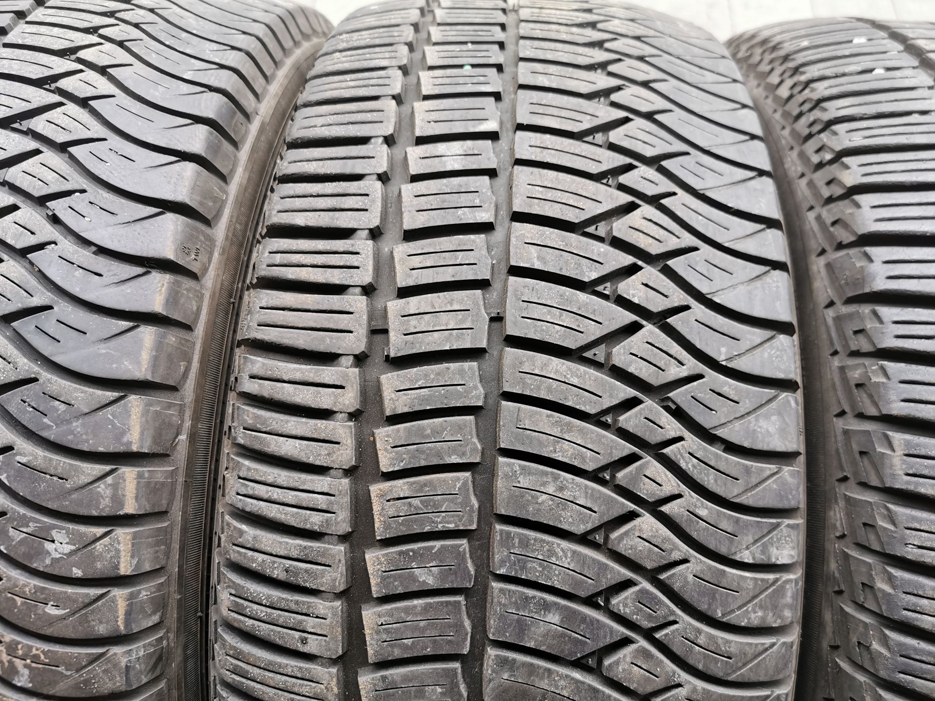 Летняя резина 235/55 R17 Kleber